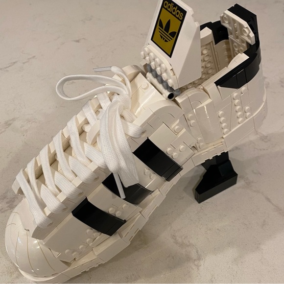 RETIRED LEGO 10282 ADIDAS ORIGINALS SUPERSTAR SNEAKER - Picture 3 of 14